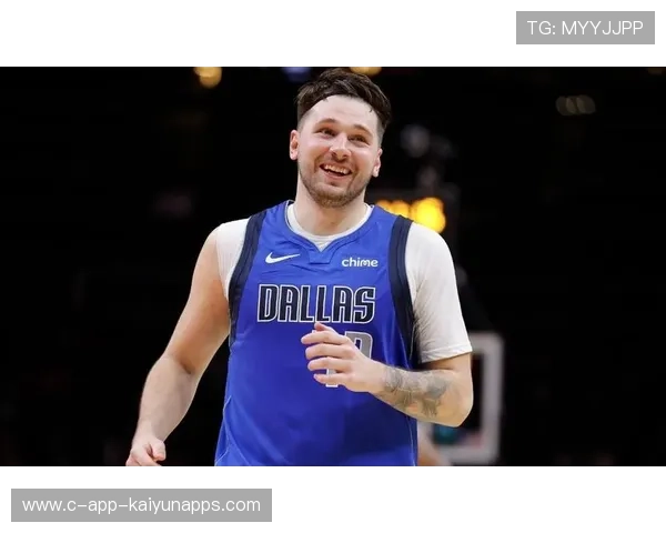 东契奇见缝插针,独行侠把握住节奏回合 东契奇见缝插针,独行侠把握住节奏回合